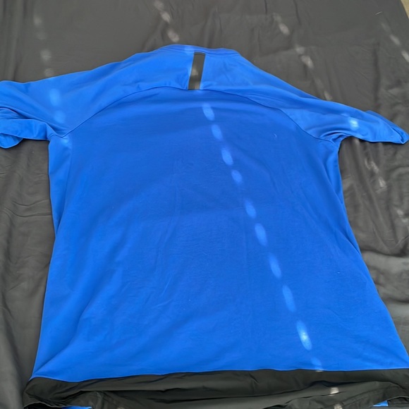 Nike Tech T Shirt Size L - Picture 3 of 4